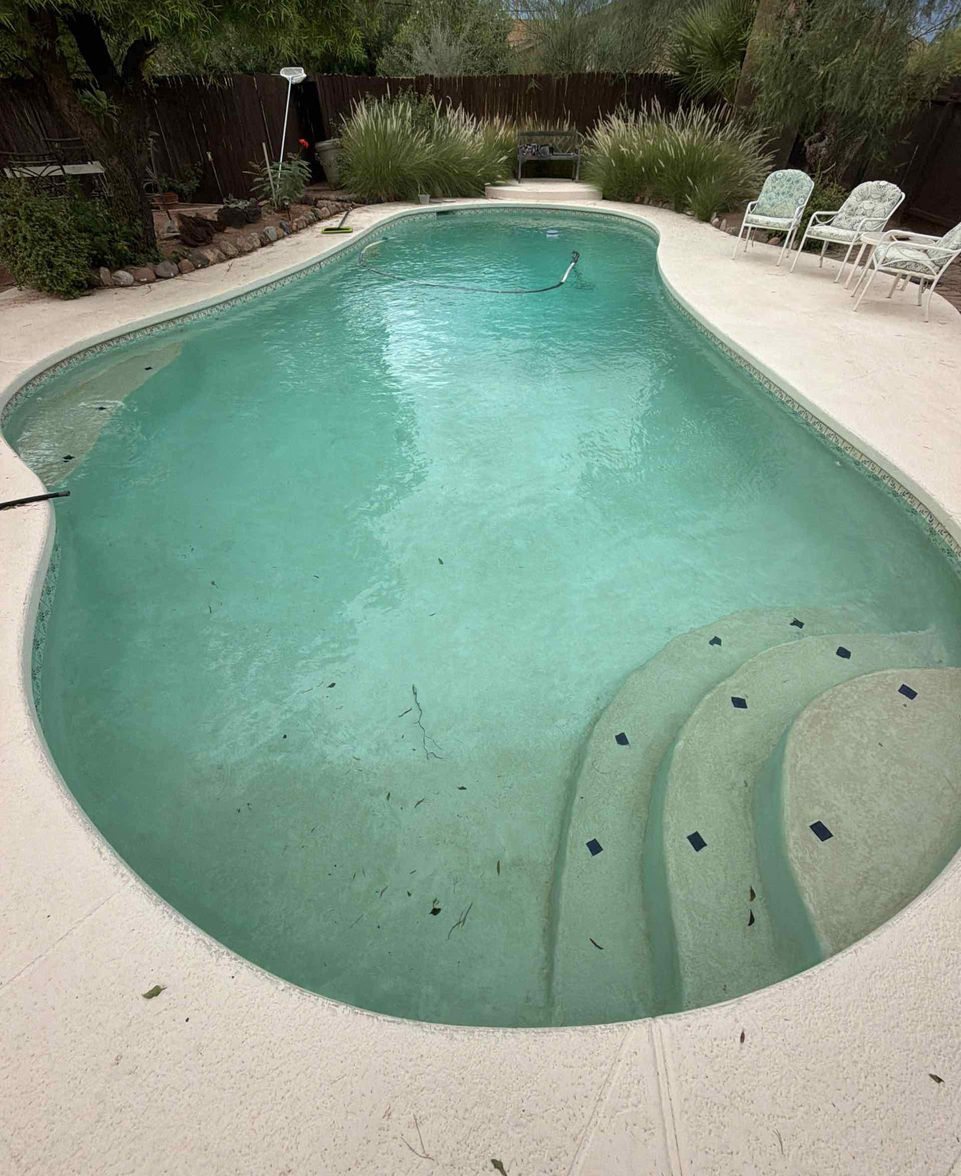 Pool before the example service visit